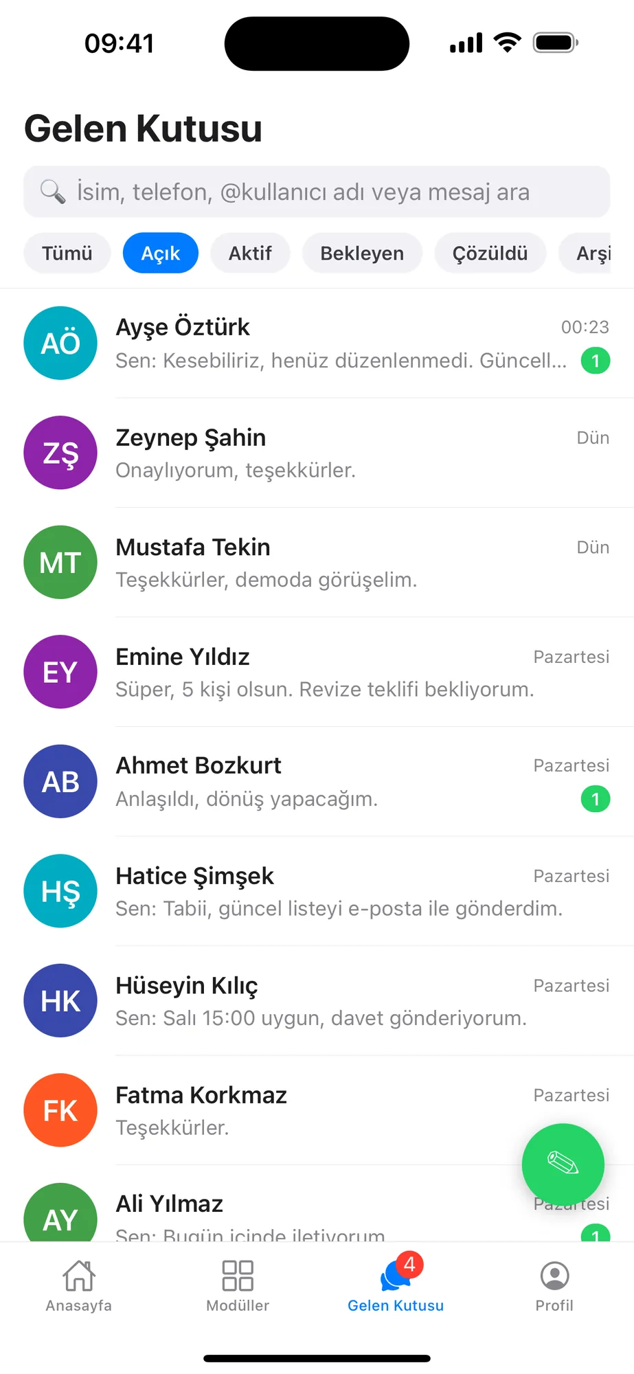 Rapitek CRM mobil uygulamasının gelen kutusu: dokuz WhatsApp konuşması müşteri adıyla listeleniyor, okunmamış sayıları ve durum filtreleriyle